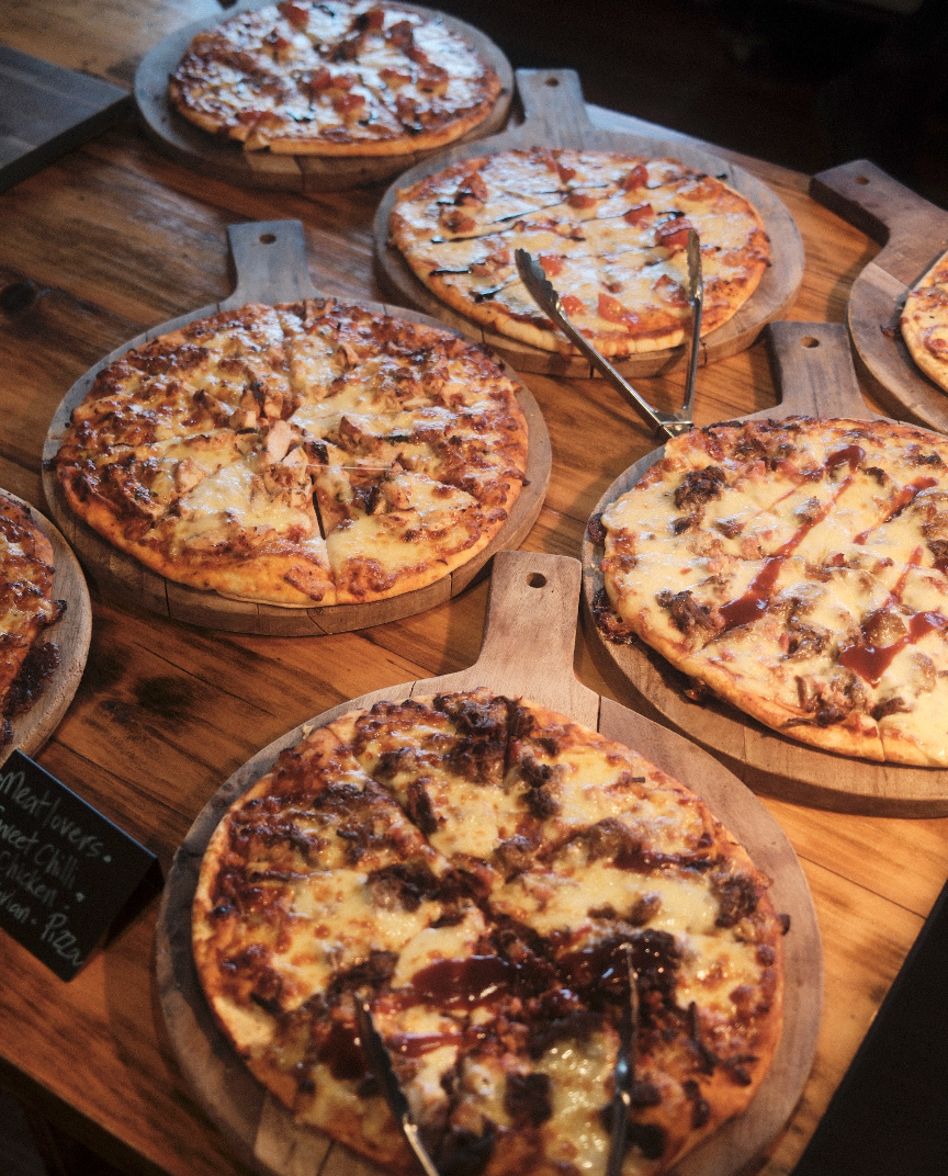 Pizzas bearded dragon hotel